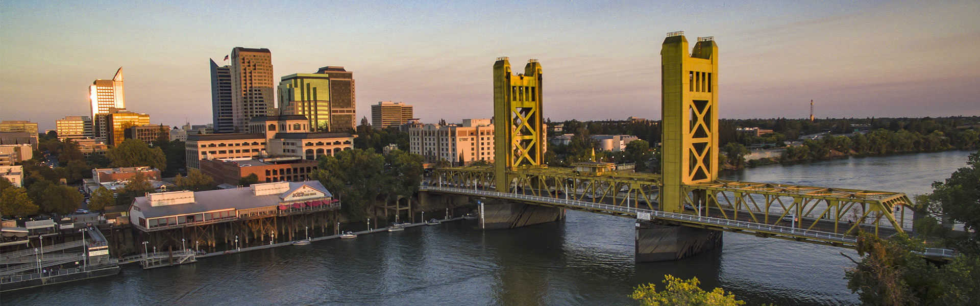 downtown sacramento and tower bridge